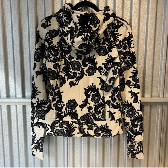 Lululemon scuba floral sweater laceoflage - Picture 9 of 9